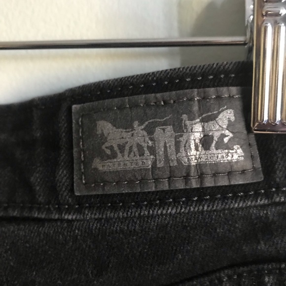 Black Levi Jeans - Picture 5 of 5